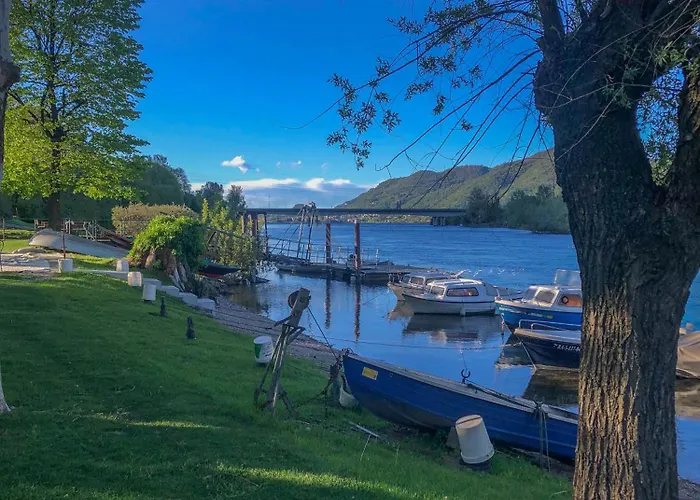 Ponte Vecchio Family