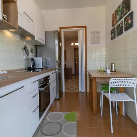 Ponte Vecchio Family